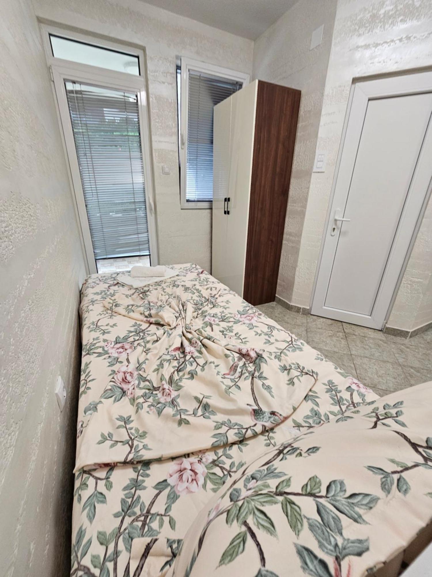 Apartmani Vila Ebra Utjeha Exterior photo