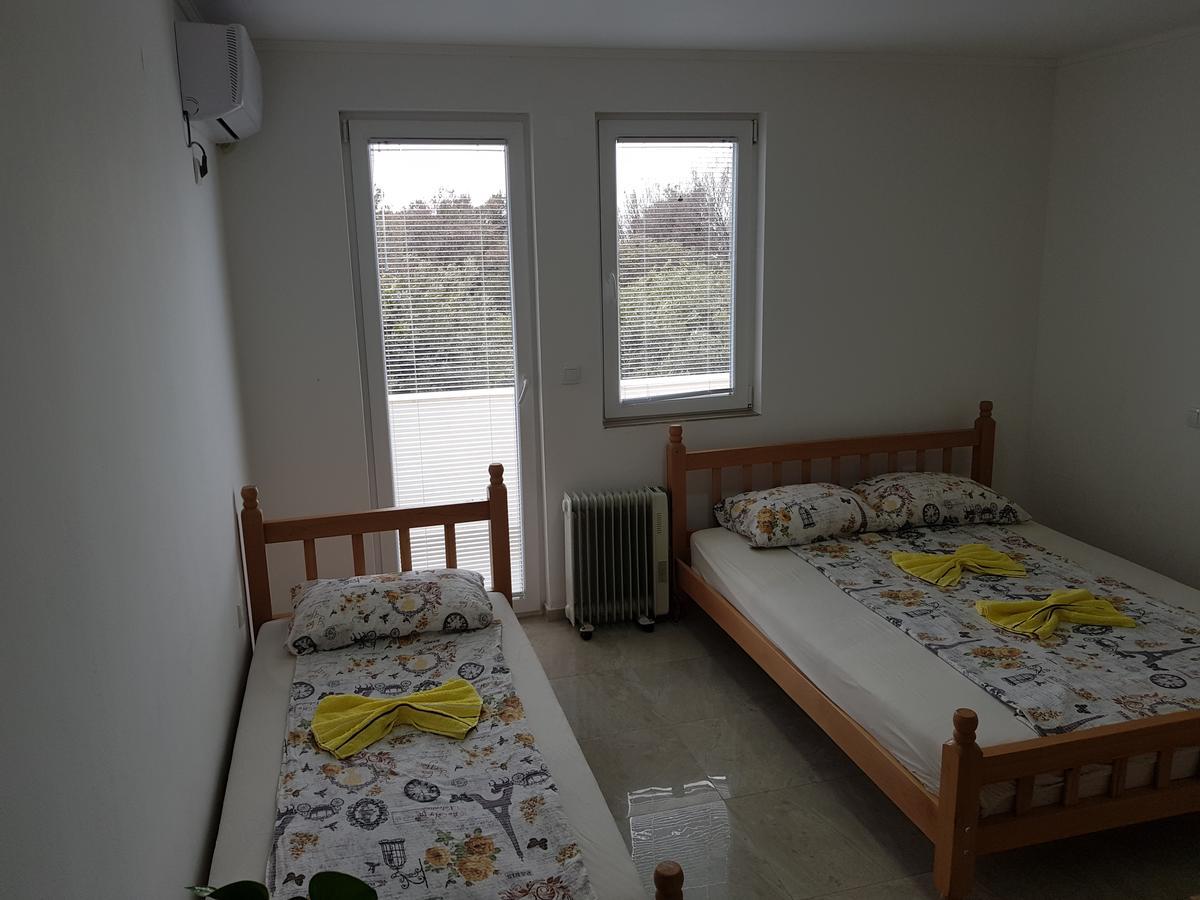 Apartmani Vila Ebra Utjeha Exterior photo